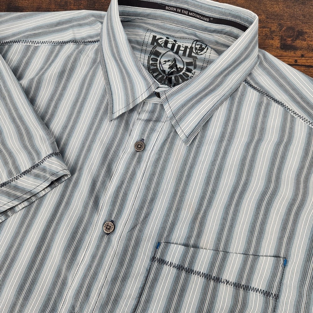Kuhl Men's Eluxor Short Sleeve Button Up Shirt Gray White Striped Size L Outdoor